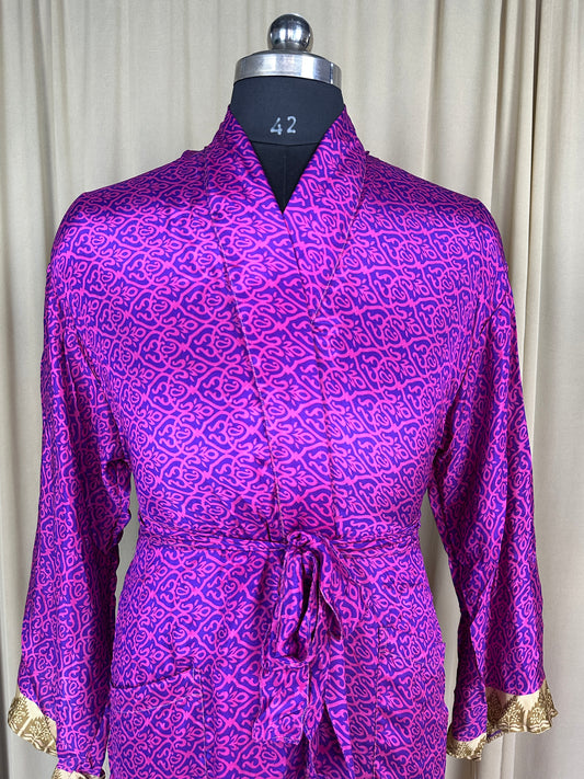 Silky Soft Men’s Kimono Robe, Masculine Elegant Classic Sustainable Vintage House Robe gift, Timeless Comfy Lounge Beach Wear Purple Paisley