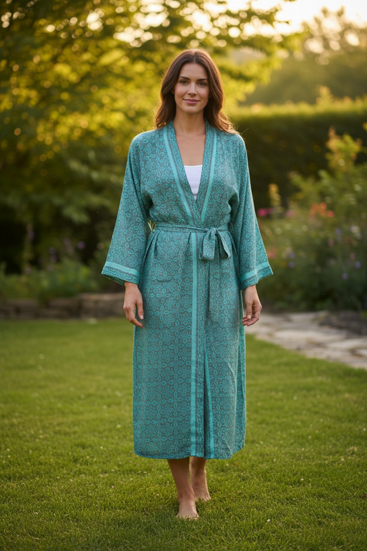Recycle Silk Sari Women Kimono | Boho Chic Robe House, Beach Cover Up Vintage Bridesmaid Lounge Dressing Gown l Resort Wear Gypsy Nightwear