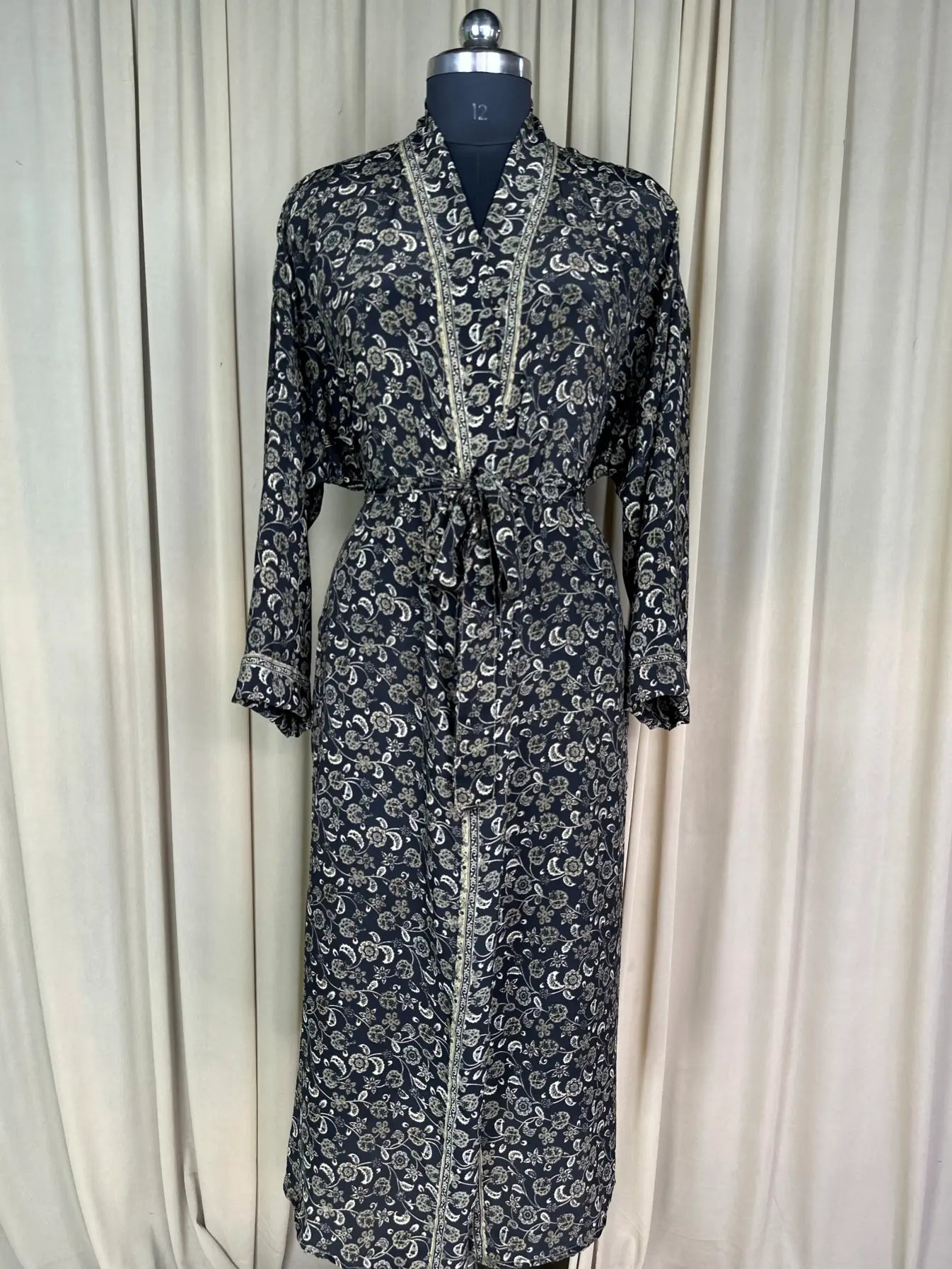 Recycle Silk Sari Women Kimono | Boho Chic Beach Cover Up Vintage Lounge Dressing Robe l Resort Wear Regal Gypsy House Robe