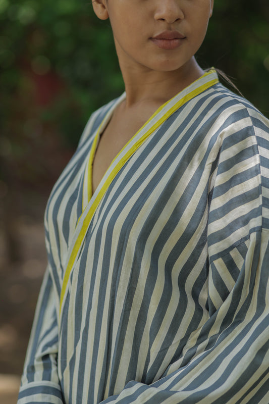 Women Cotton Kimono Robe, Reversible Striped Boho Loungewear, Lightweight Spa Beach Resort Outfit with Pockets, One Size Breathable Bathrobe