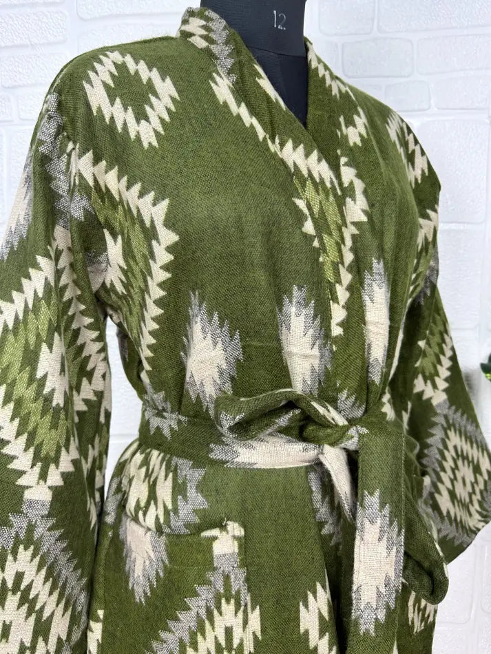 Unisex-Kimono/Robe aus Yakwollmischung mit geometrischen Rauten | Luxuriöser urbaner Blumendruck in Beige, Rot und Blaugrün | Warmes Hygge-Weihnachtsgeschenk für Sie und Ihn