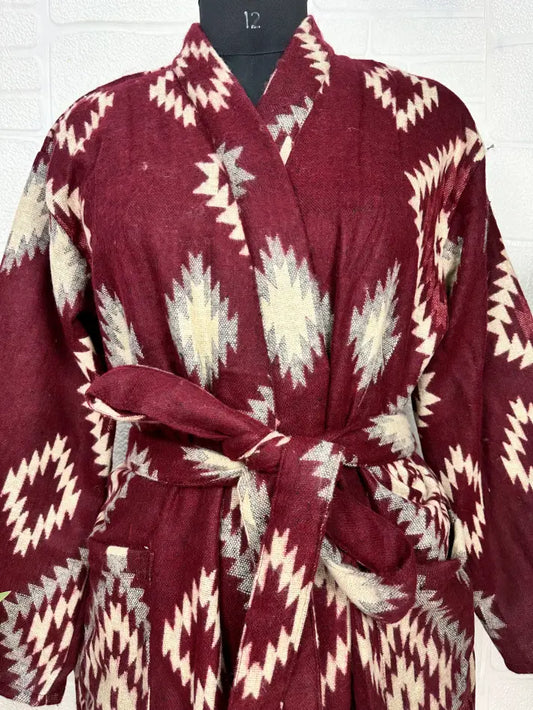 Unisex-Kimono/Robe aus Yakwollmischung mit geometrischen Rauten | Luxuriöser urbaner Blumendruck in Beige, Rot und Blaugrün | Warmes Hygge-Weihnachtsgeschenk für Sie und Ihn