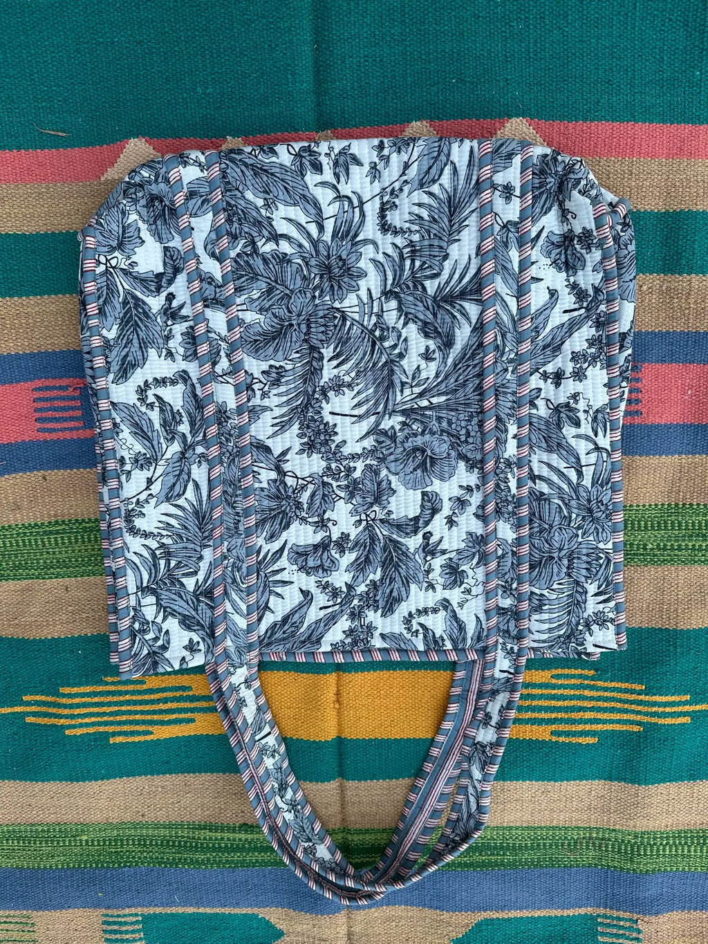 reversible Cotton Tote Bag in white gray gardenia
