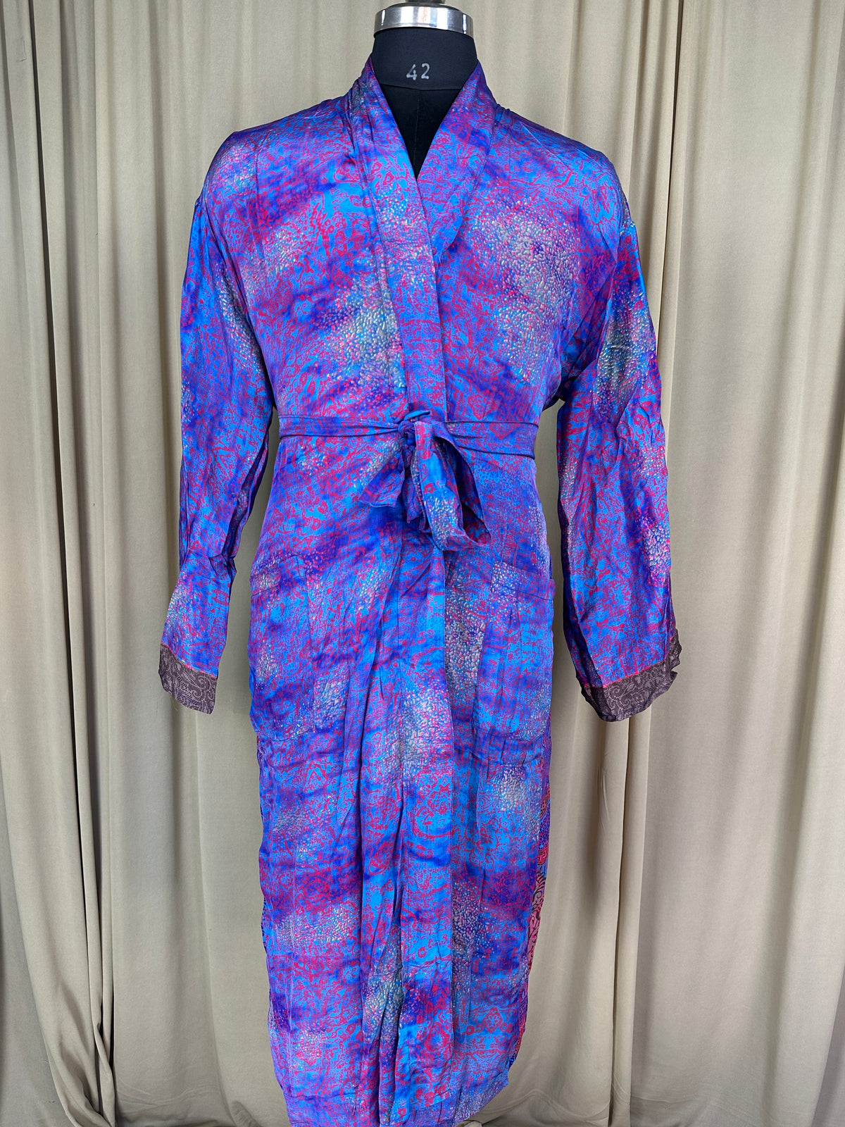 Silky Soft Menâ€™s Kimono Robe, Masculine Elegant Classic Sustainable Vintage House Robe gift, Timeless Comfy Lounge Beach Wear Blue Geometric