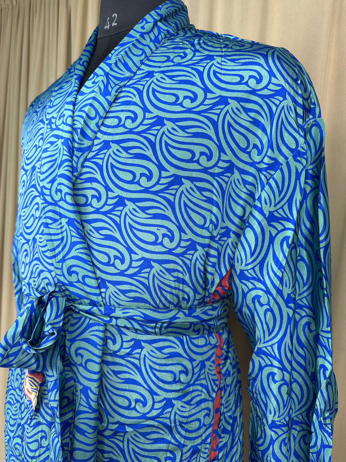 Silky Soft Menâ€™s Kimono Robe, Masculine Elegant Classic Sustainable Vintage House Robe gift, Timeless Comfy Lounge Beach Wear Blue Geometric