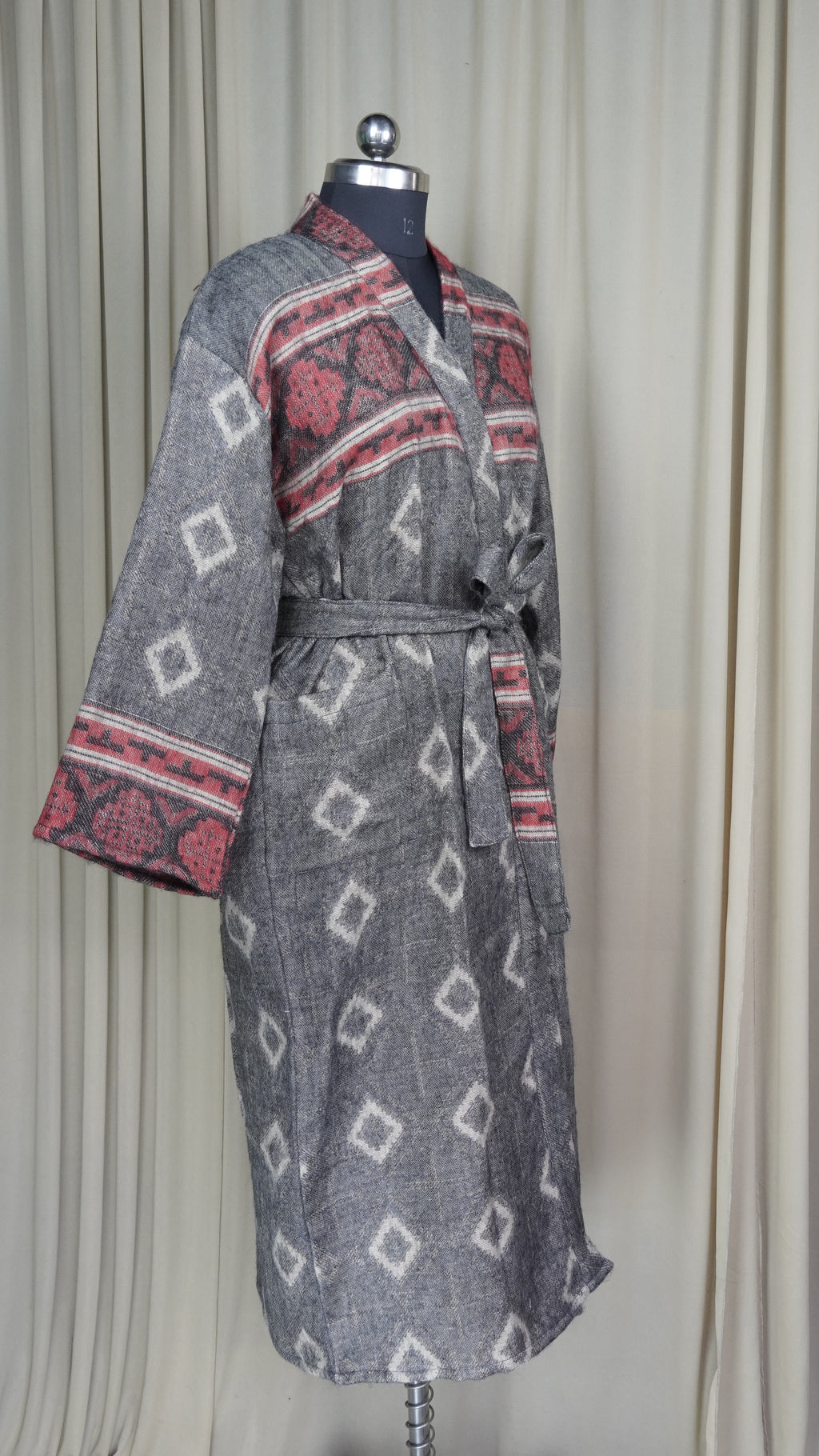 Yak Wool Blend Women Kimono Robe, Cozy Warm Winter Romance Loungewear, Gray Diamond Print Cardigan House Coat with Pockets, Quirky Christmas Gift