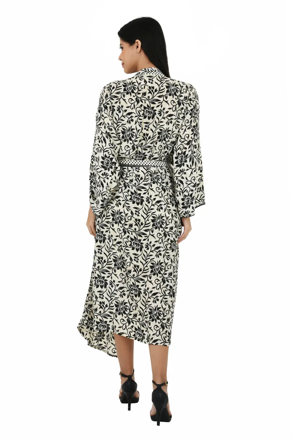 Women's Silk Kimono & Cami Set in ivory black floral