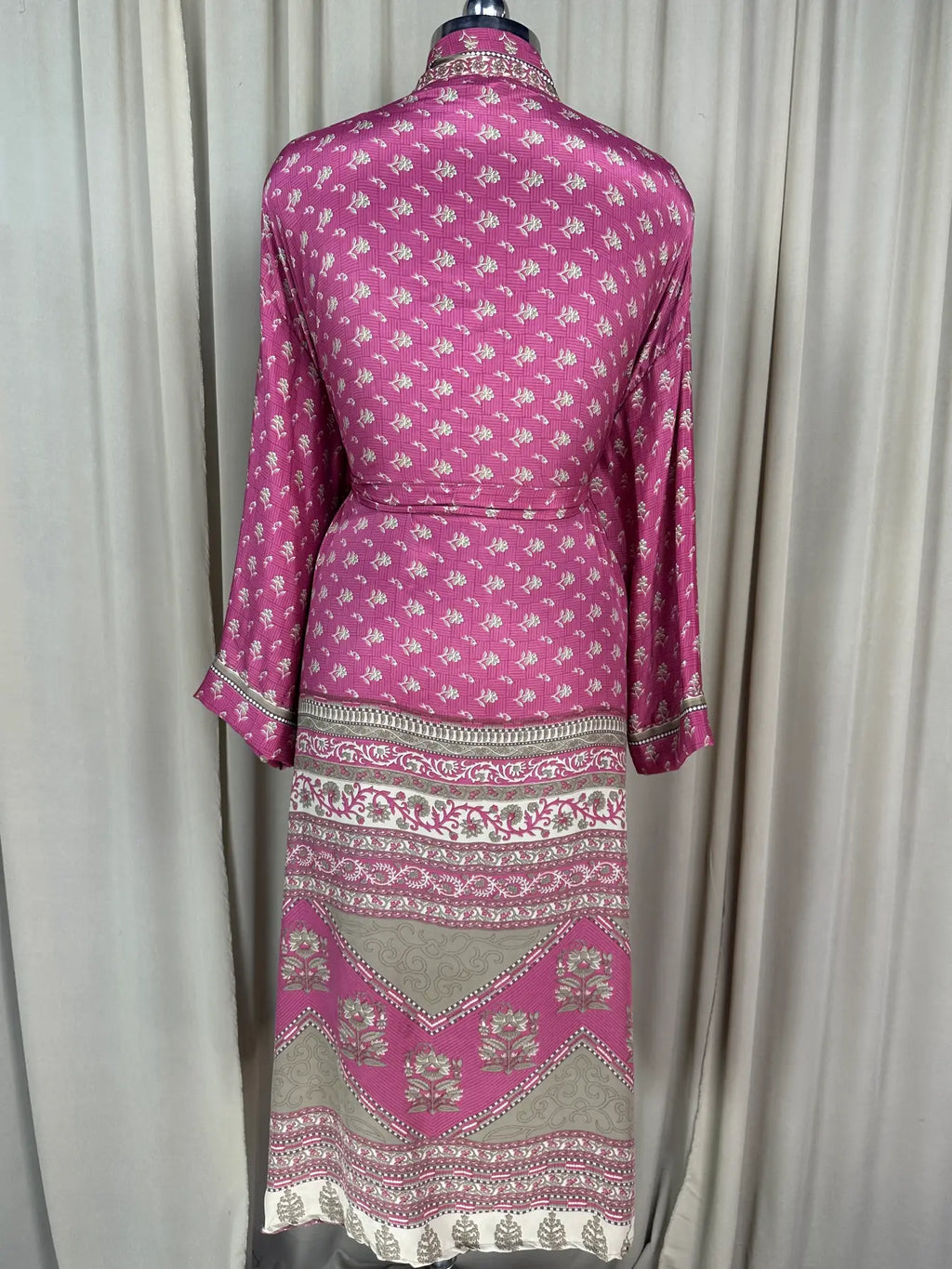 Women's Recycled Silk Kimono Robe in pink floral