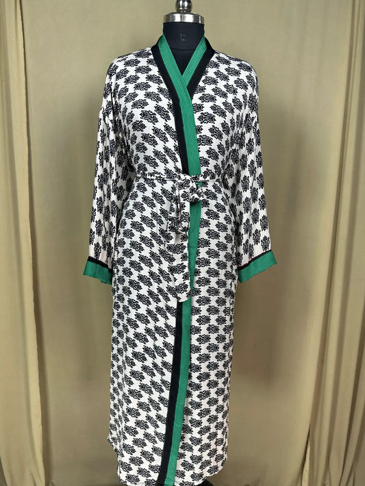 Recycle Silk Sari Women Kimono | Boho Chic Robe House, Beach Cover Up Vintage Bridesmaid Lounge Dressing Gown l Resort Wear Gypsy Nightwear