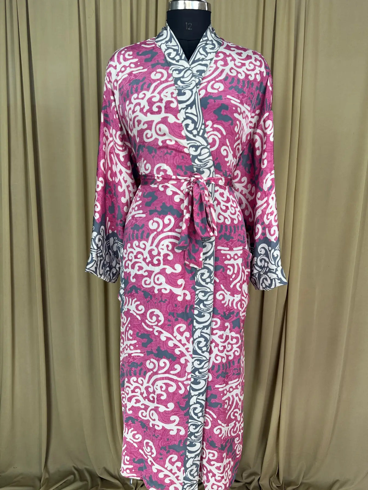 Recycle Silk Sari Women Kimono | Boho Chic Beach Cover Up Vintage Lounge Dressing Robe l Resort Wear Regal Gypsy House Robe | Pink Paisley