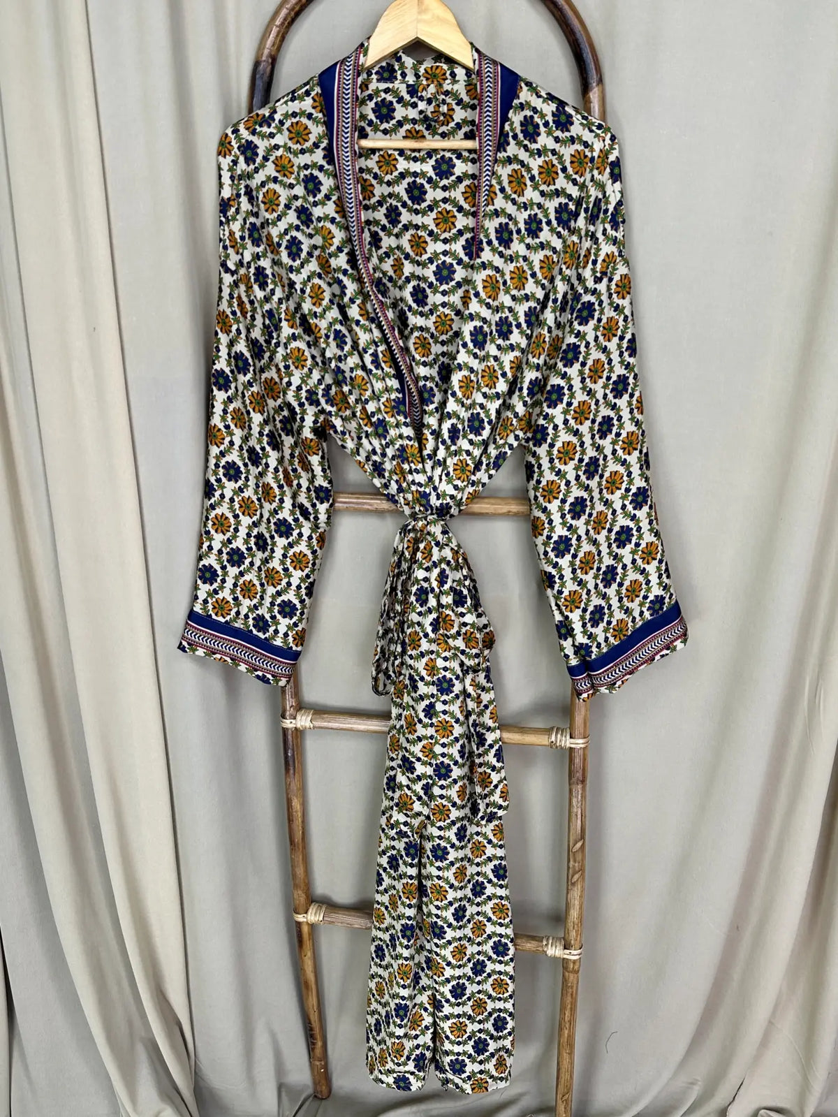 Recycle Silk Sari Women Kimono | Boho Chic Robe House, Beach Cover Up Vintage Bridesmaid Lounge Dressing Gown l Resort Wear Gypsy Nightwear