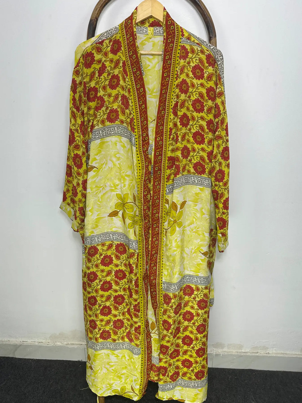 Recycle Silk Sari Women Kimono | Boho Chic Robe House | Beach Cover Up Vintage Bridesmaid Lounge Dressing Gown l Resort Wear Gypsy Nightwear