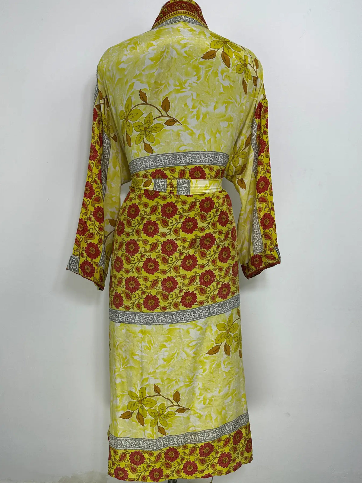 Recycle Silk Sari Women Kimono | Boho Chic Robe House | Beach Cover Up Vintage Bridesmaid Lounge Dressing Gown l Resort Wear Gypsy Nightwear