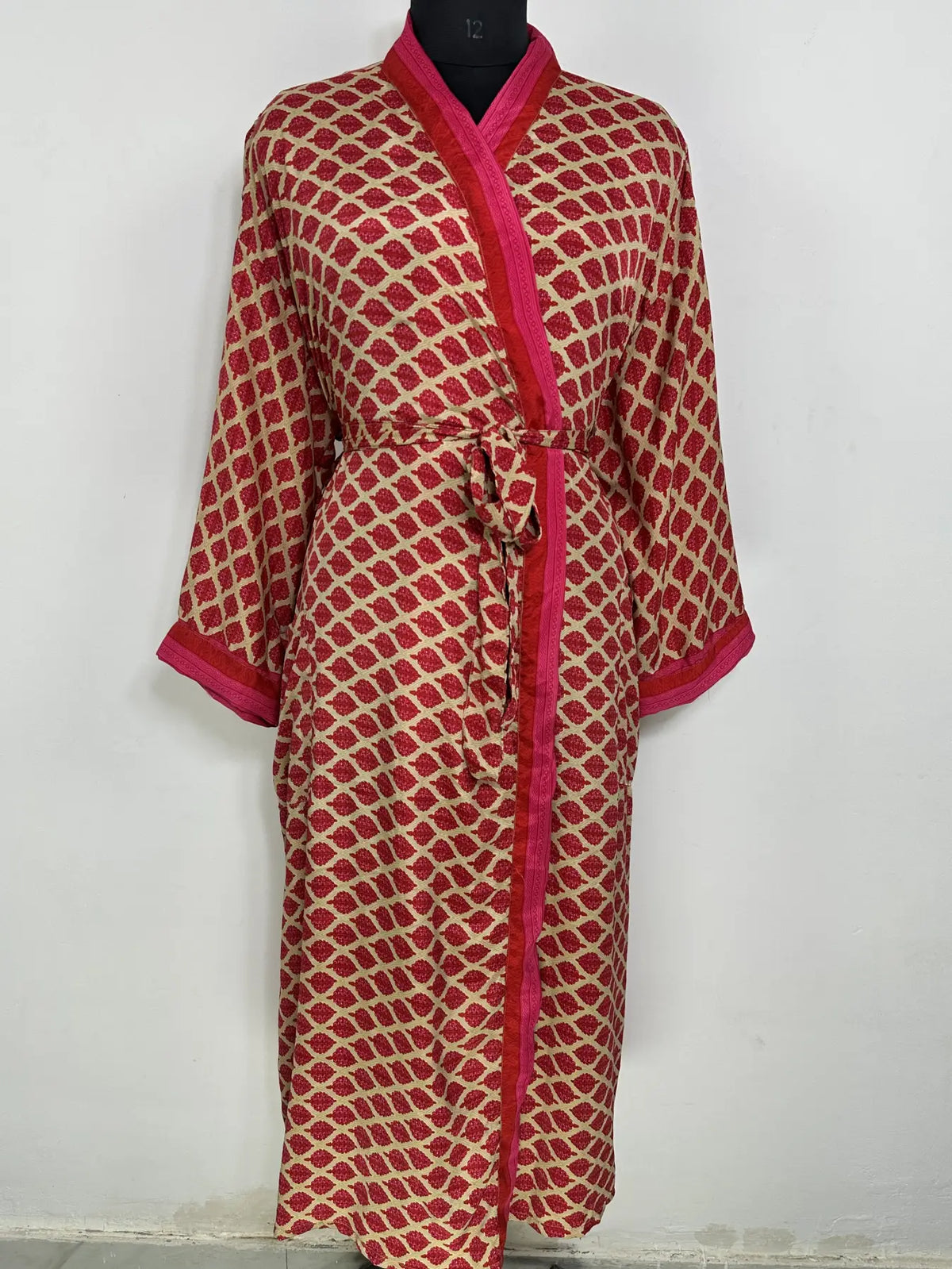 Recycle Silk Sari Women Kimono | Boho Chic Robe House | Beach Cover Up Vintage Bridesmaid Lounge Dressing Gown l Resort Wear Gypsy Nightwear