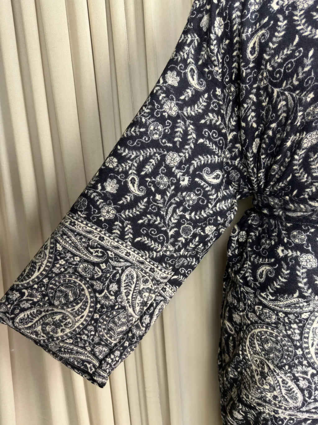 Women's Yak Wool Blend Kimono Robe in black paisley with pockets