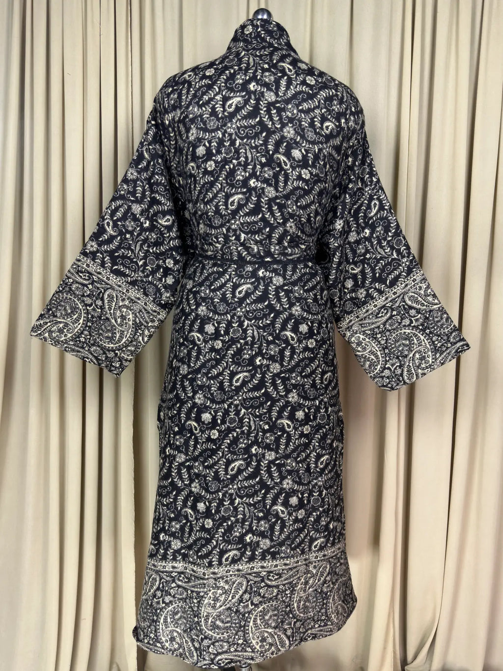 Women's Yak Wool Blend Kimono Robe in black paisley with pockets