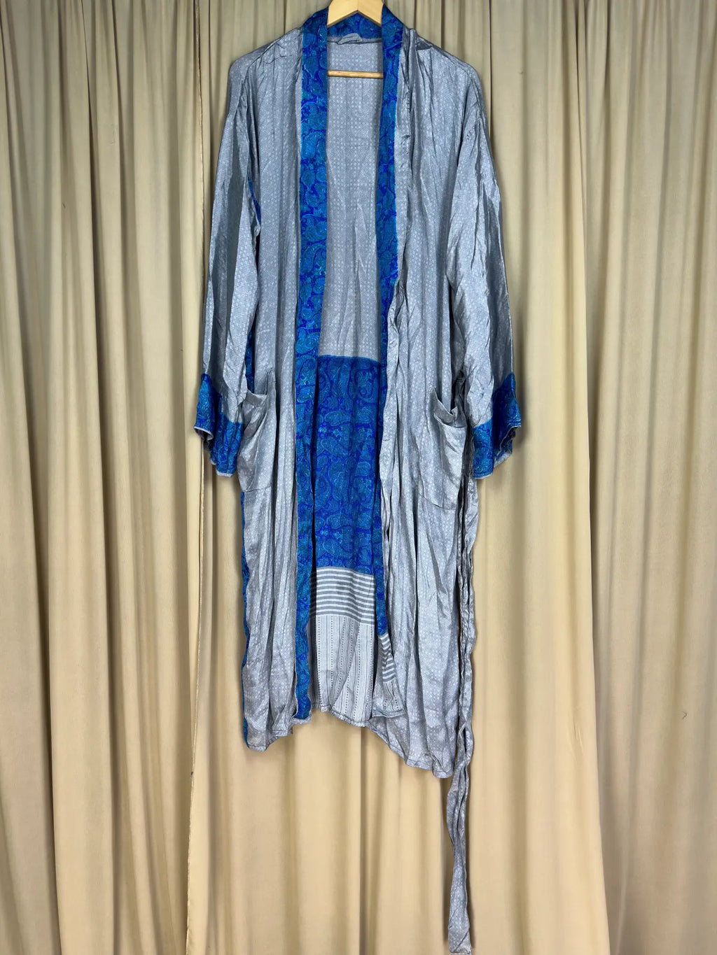 Men's Silky Kimono Robe in gray geometric
