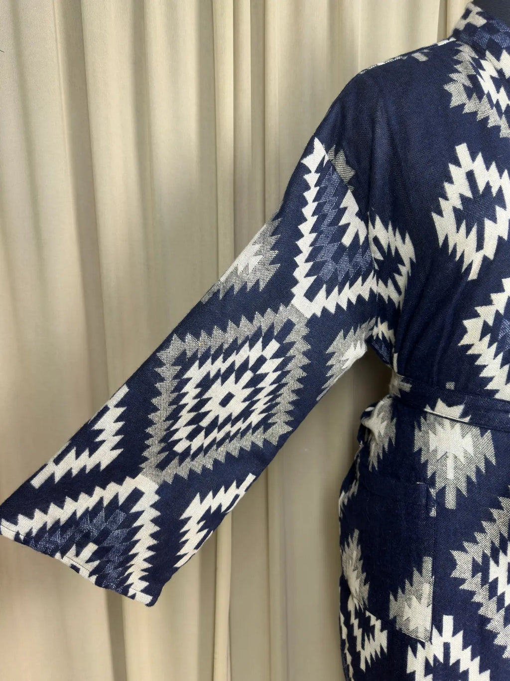 Yak Wool Blend Women Kimono Robe, Cozy Winter Romance Loungewear, Blue Diamond Print Cardigan House Coat with Pockets, Quirky Christmas Gift