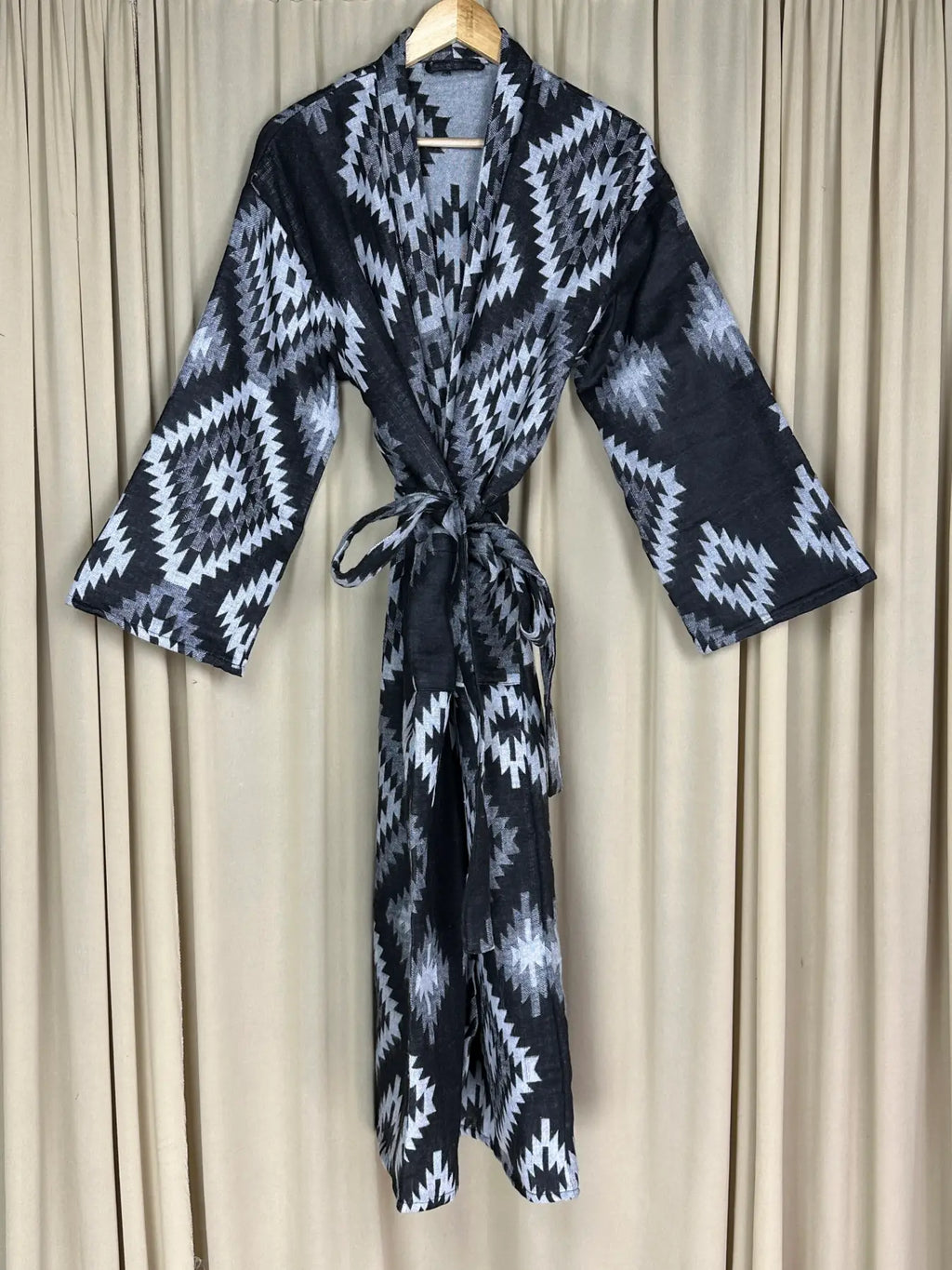 Yak Wool Blend Women Kimono Robe, Cozy Winter Romance Loungewear, Black Diamond Print Cardigan House Coat with Pockets Quirky Christmas Gift