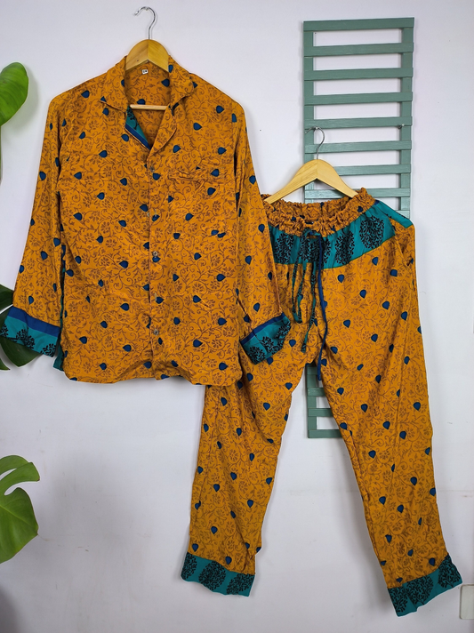 Langes Pyjama-Set aus recycelter Seide, leichte und atmungsaktive Pyjama-Nachtwäsche, nachhaltiges Pyjama-Nachtwäsche-Set für Mädchen, Ober- und Unterteil aus Seide, Geschenk für sie | Größe S/M