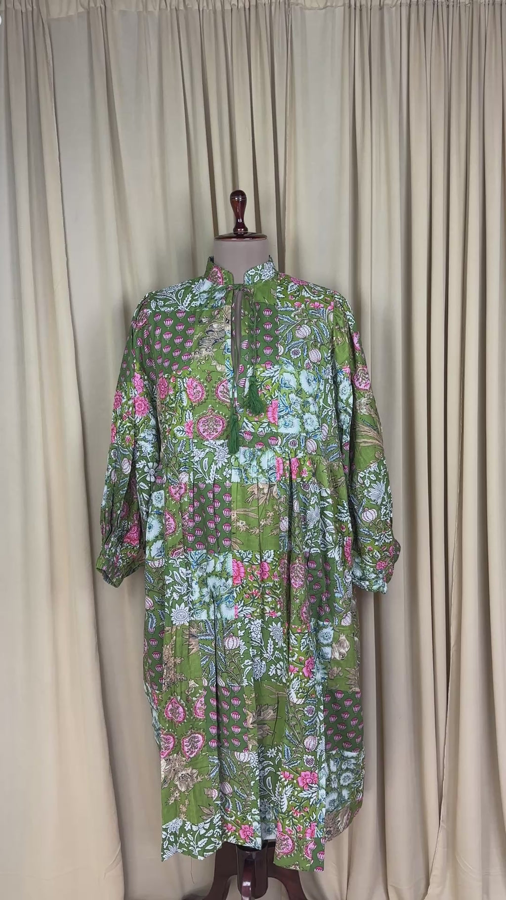 ASSORTIS - TEINTES VERTES | Robe en coton patchwork cousue à la main | Cadeau de Noël d’anniversaire parfait pour sa sœur mère |