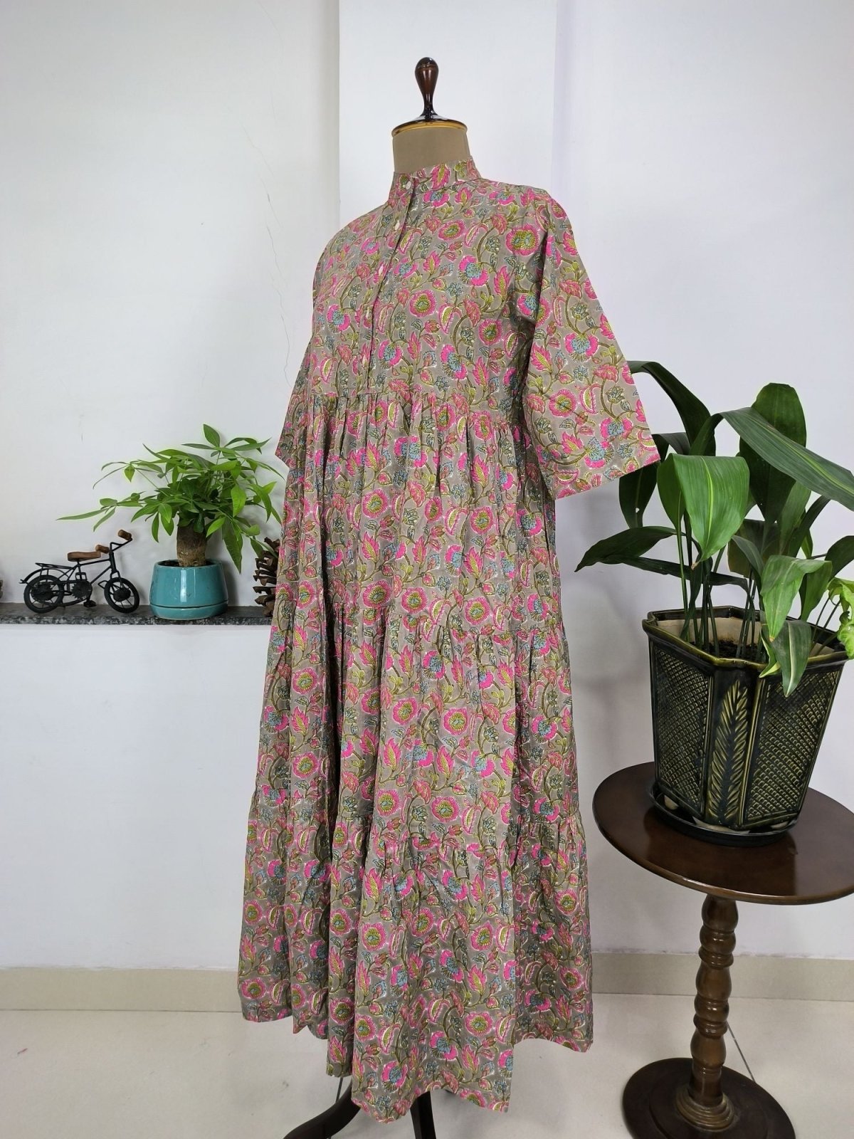 dresses made of thin indian cotton for summer Beautiful Summer Cotton Dress,Hand Print Hand Block Tops, Cotton Indian Flapper/Sketer Wear, Circle Boho Small Size