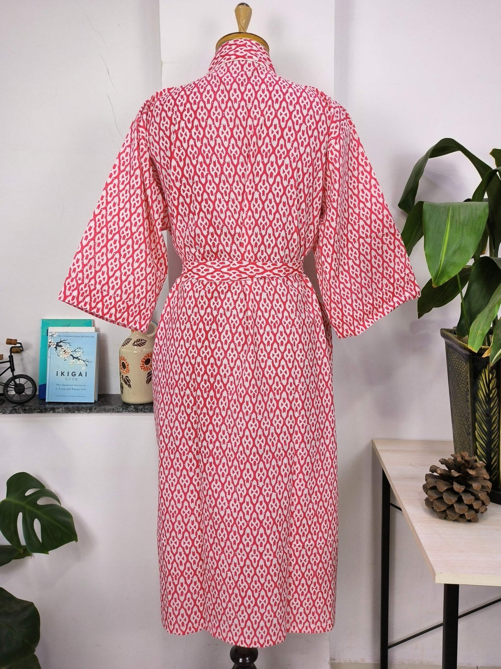 block-printed Cotton Kimono Robe in pink white abstract