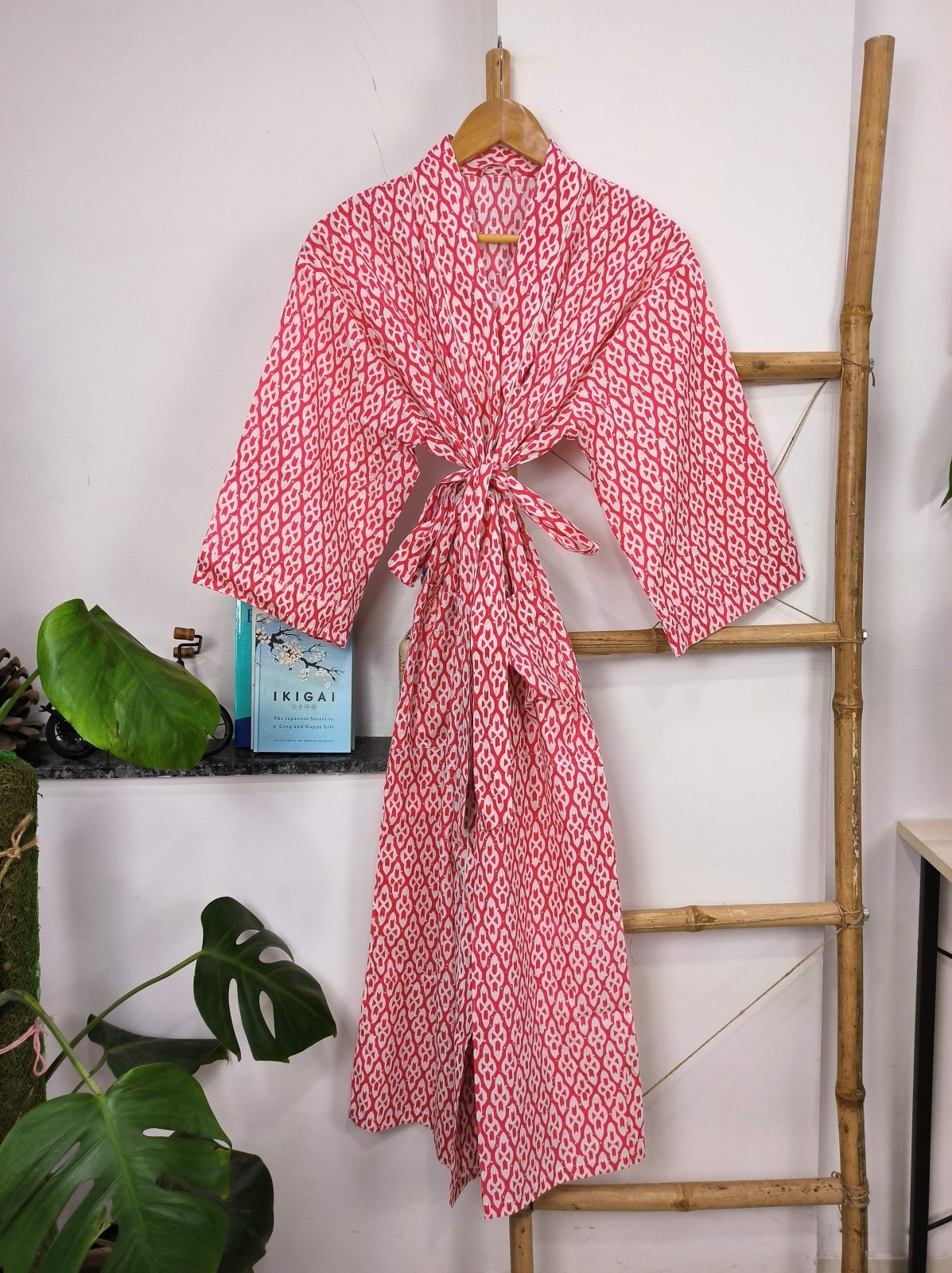 block-printed Cotton Kimono Robe in pink white abstract