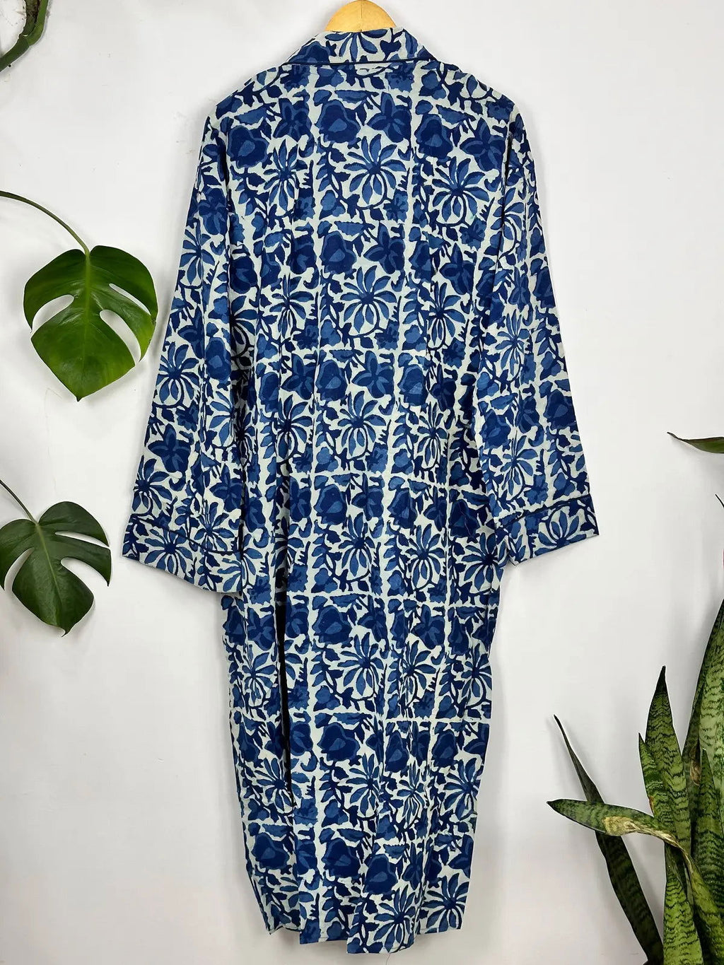 Men's block-printed Cotton Kimono Robe in white blue indigo floral