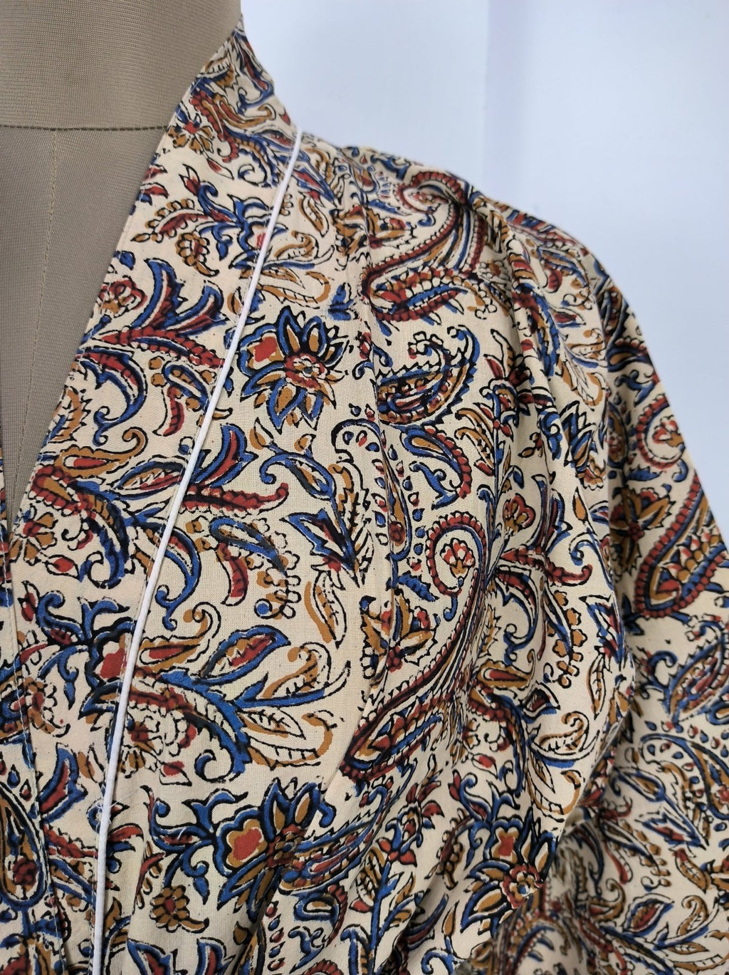 block-printed Cotton Kimono Robe in beige red paisley
