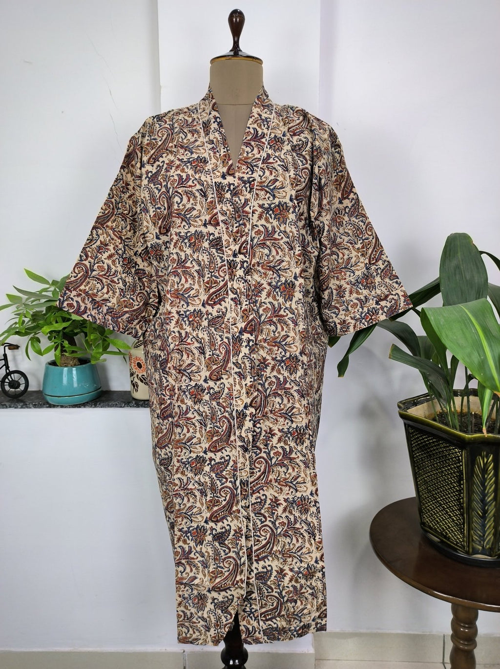 block-printed Cotton Kimono Robe in beige red paisley