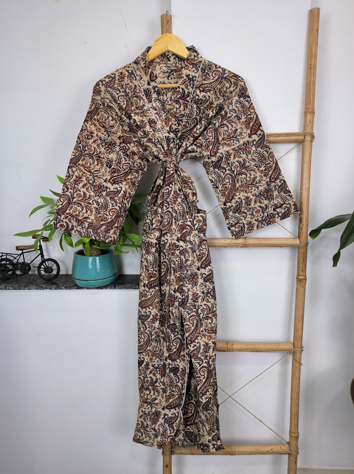 block-printed Cotton Kimono Robe in beige red paisley