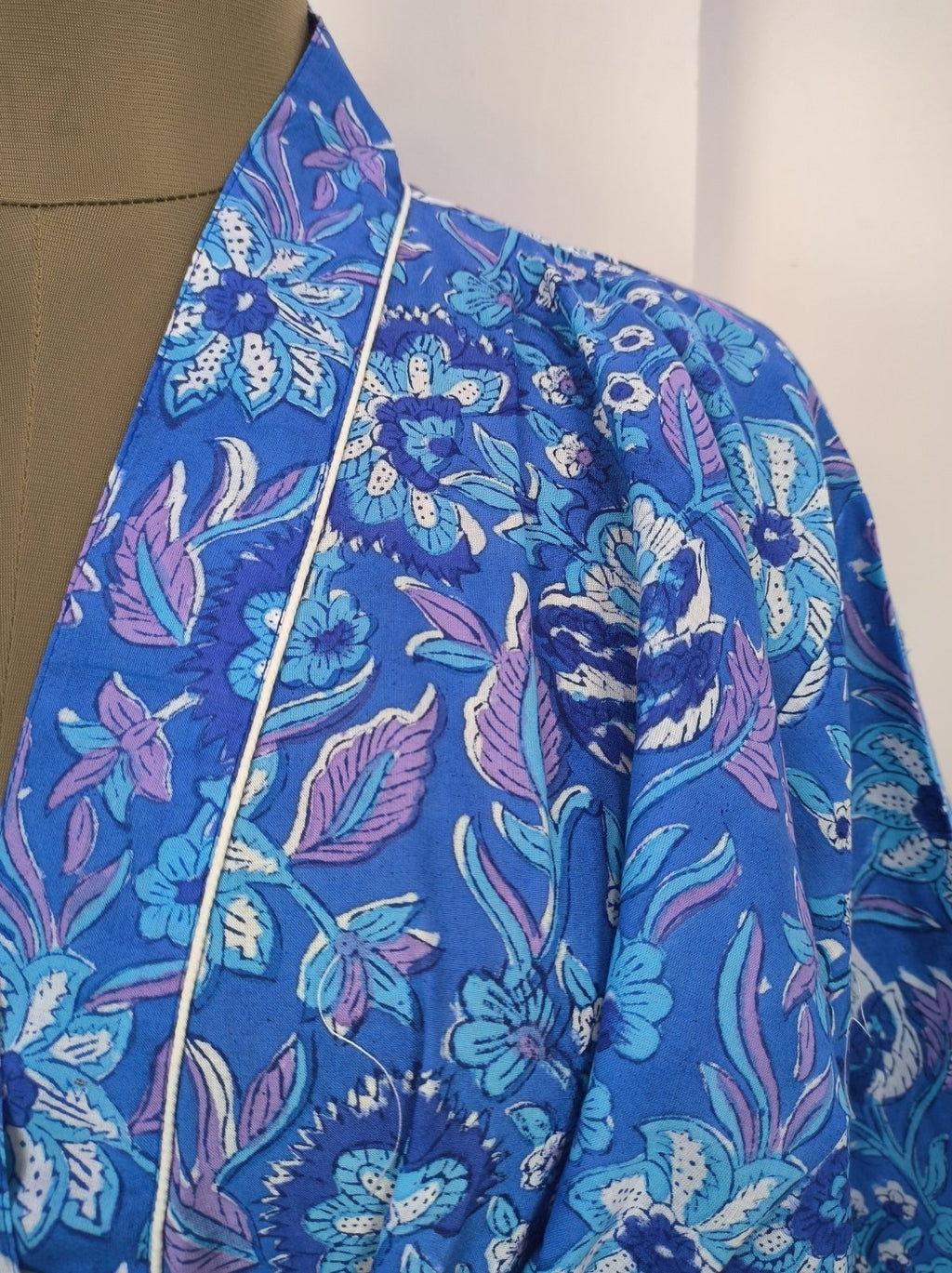 Women's block-printed Cotton Kimono Robe in aqua blue floral