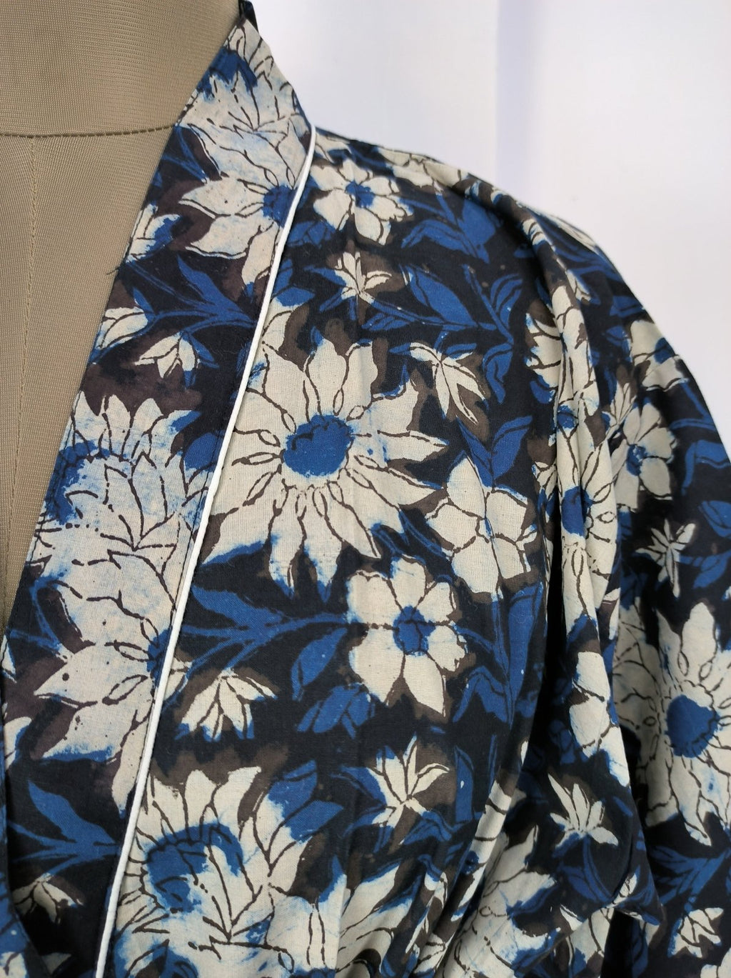 block-printed Cotton Kimono Robe in ivory white yellow floral