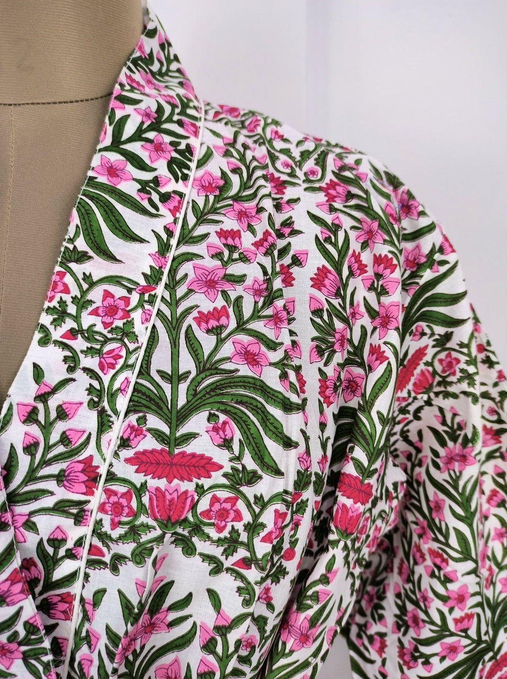Women's block-printed Cotton Kimono Robe in white pink floral