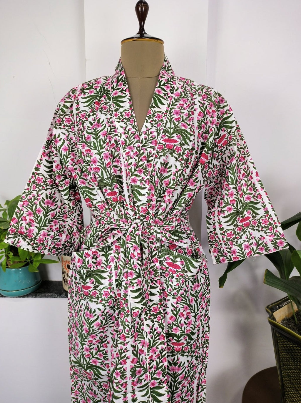 Women's block-printed Cotton Kimono Robe in white pink floral