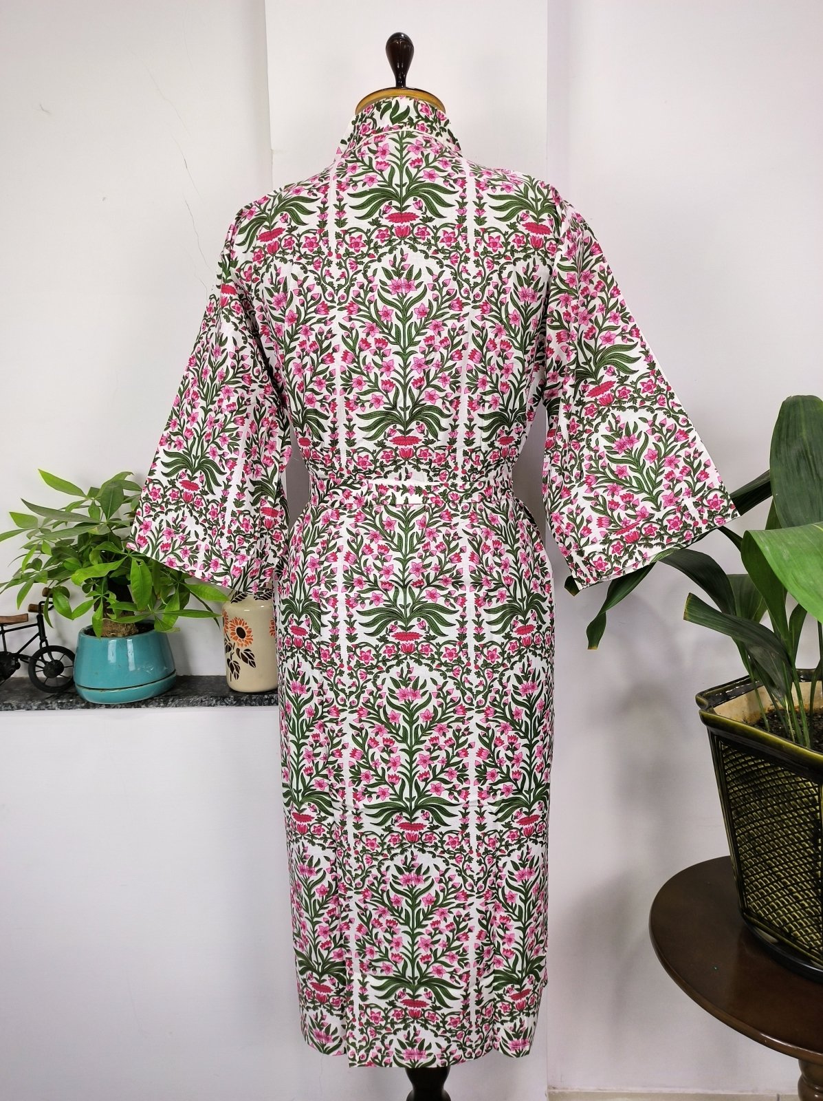 Women's block-printed Cotton Kimono Robe in white pink floral