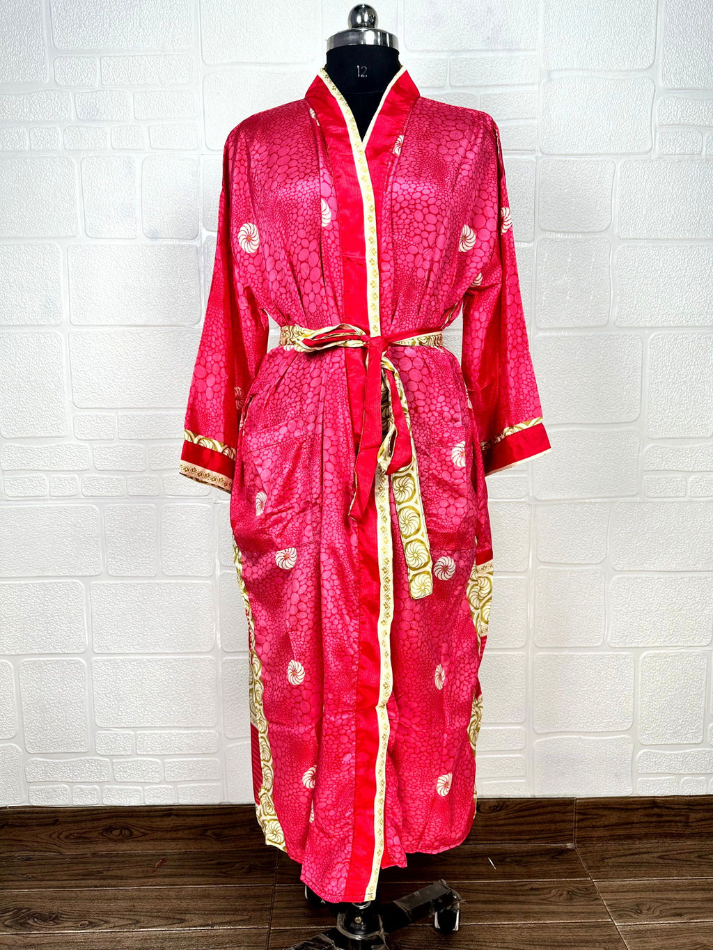 Women's Recycled Silk Kimono Robe in floral