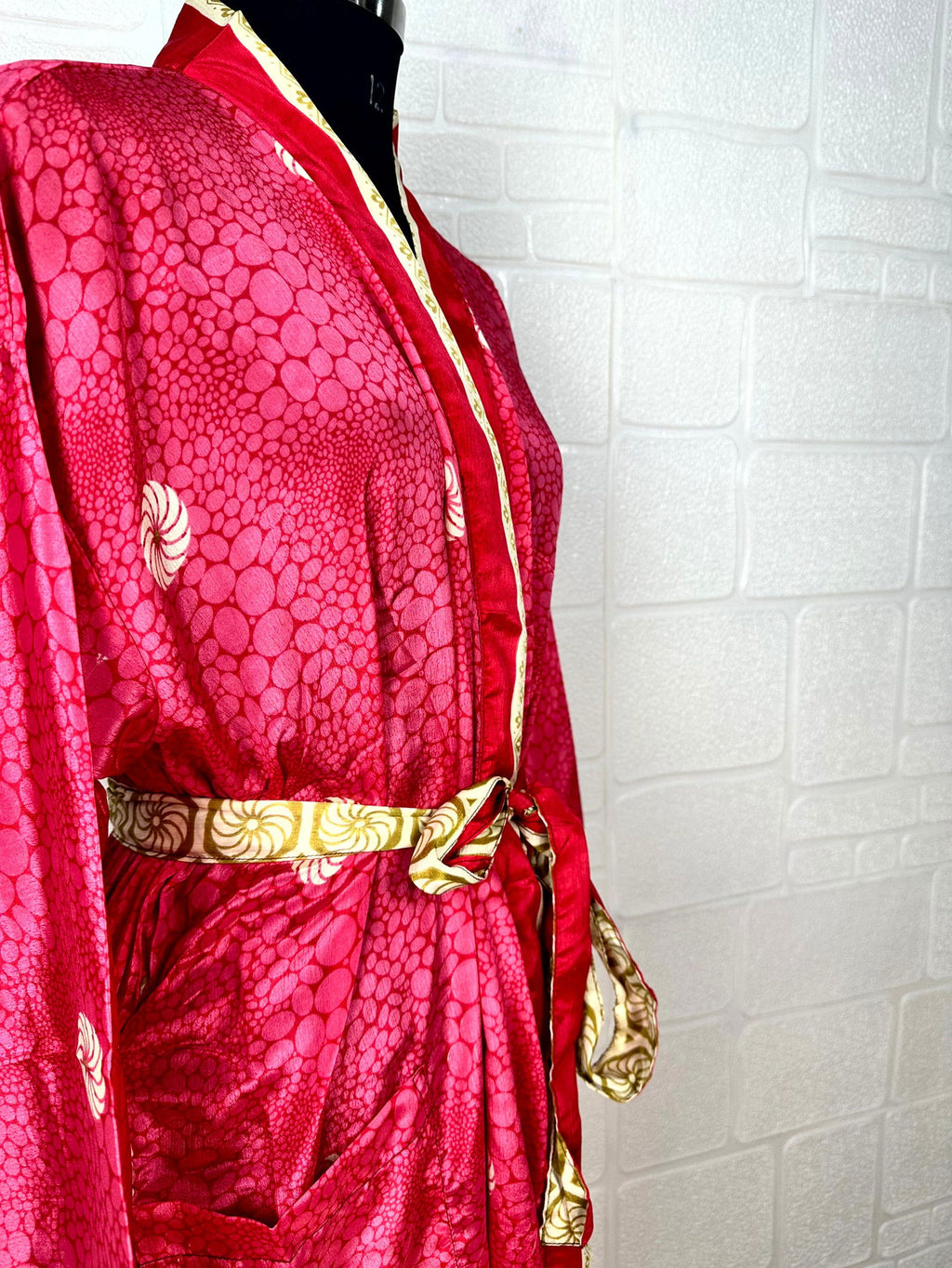 Women's Recycled Silk Kimono Robe in floral