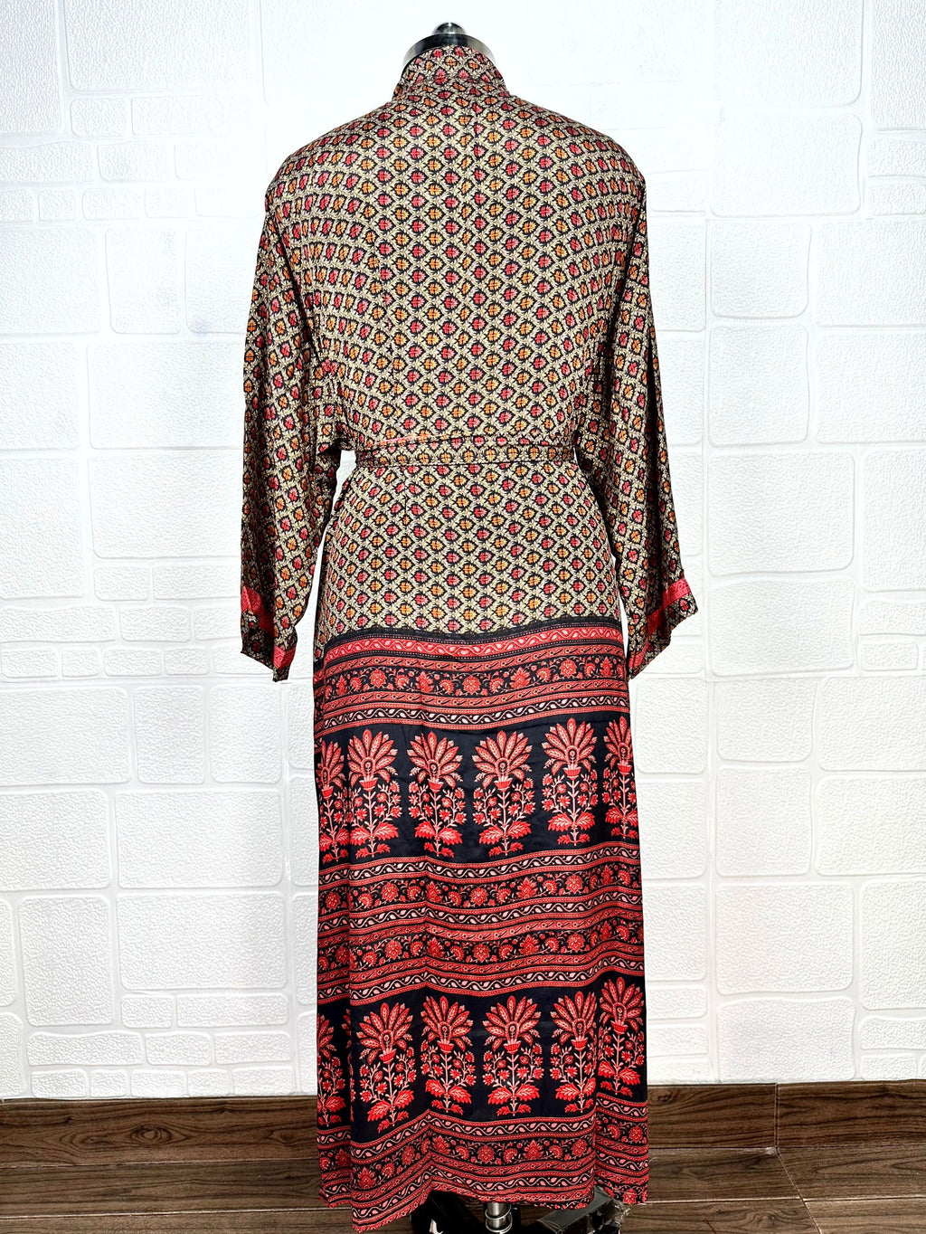 Women's Recycled Silk Kimono Robe in floral