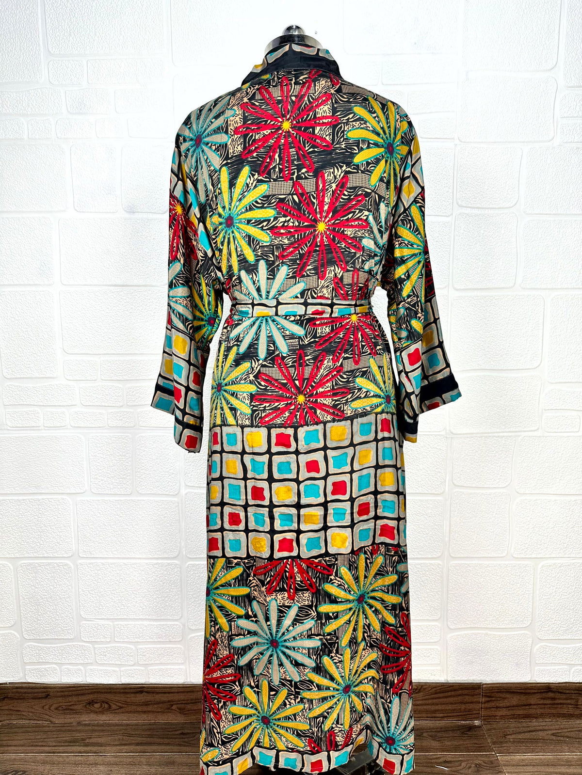 Women's Recycled Silk Kimono Robe in floral