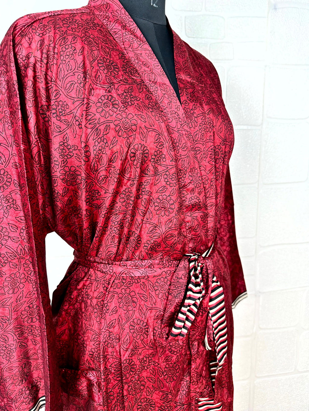 Women's Recycled Silk Kimono Robe in floral