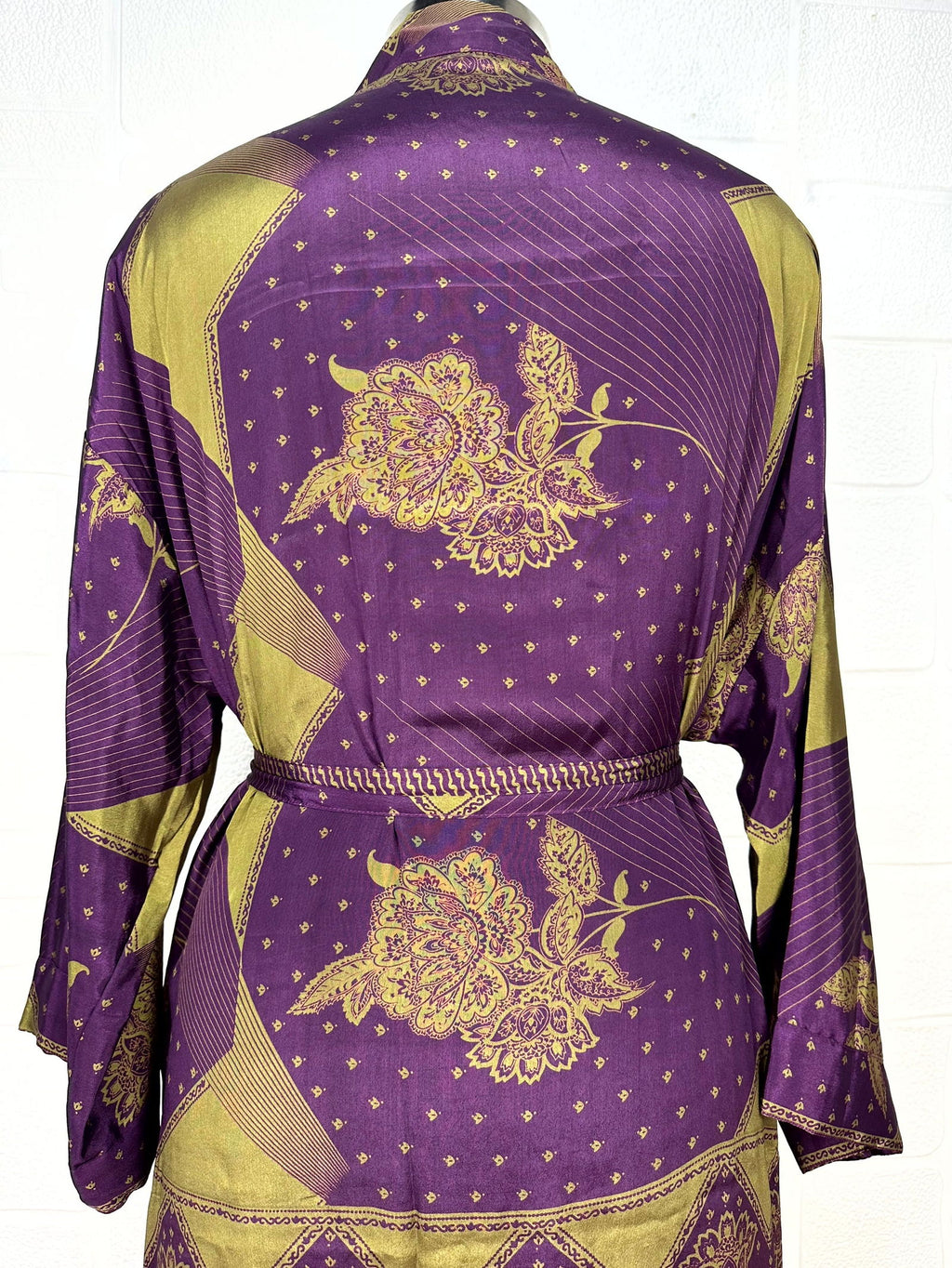 Women's Recycled Silk Kimono Robe in floral