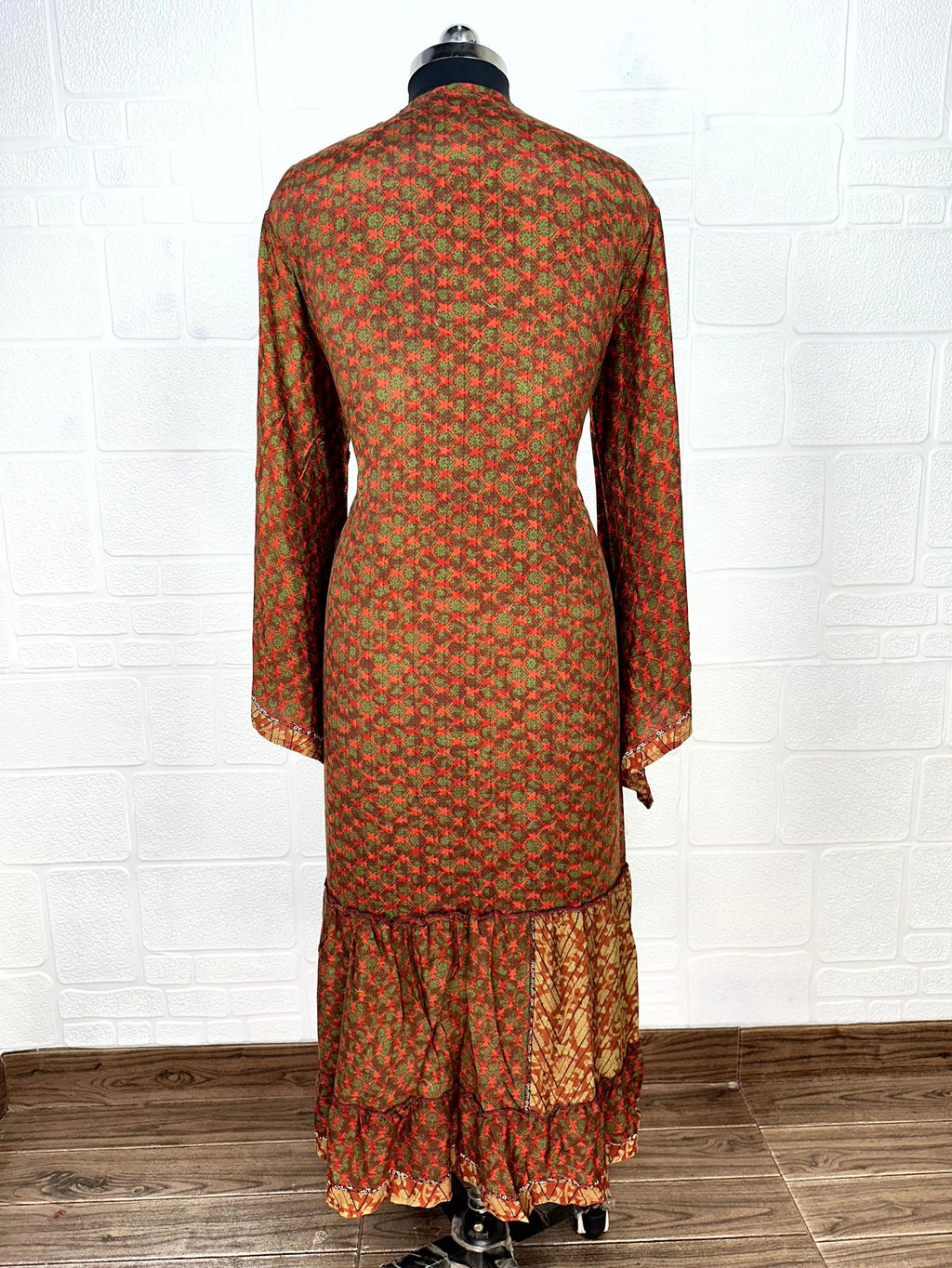 Women's Recycled Silk Kimono Robe in floral