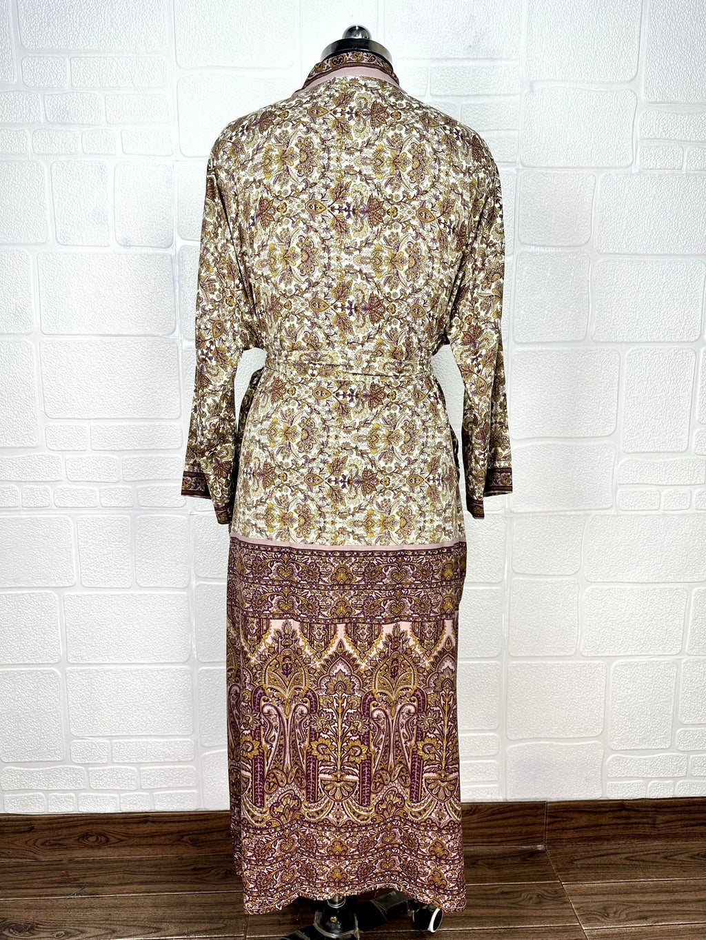 Women's Recycled Silk Kimono Robe in white brown floral