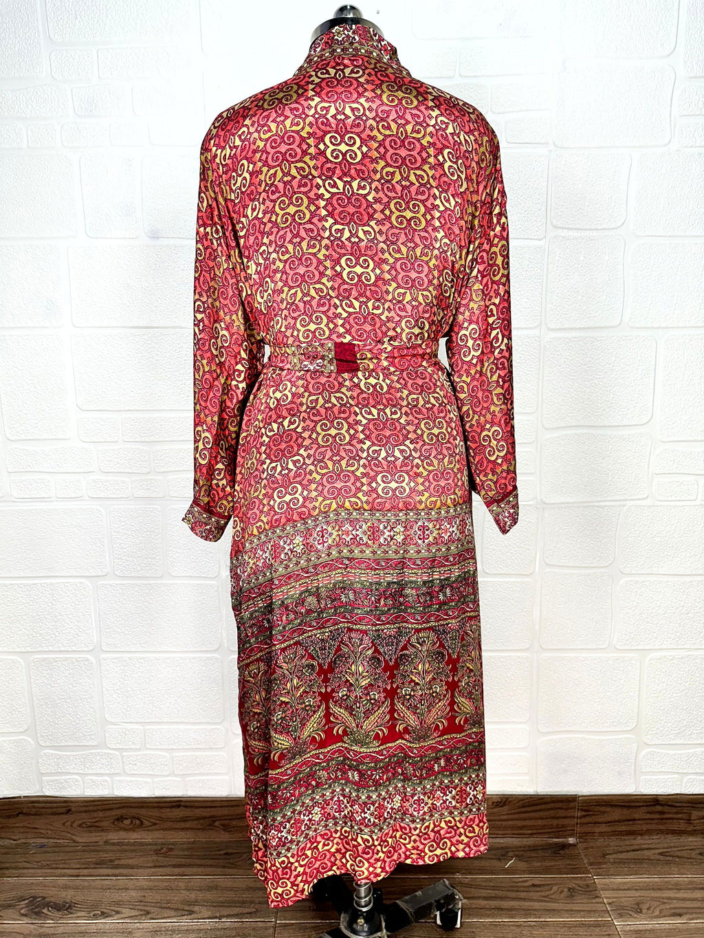 Women's Recycled Silk Kimono Robe in geometric