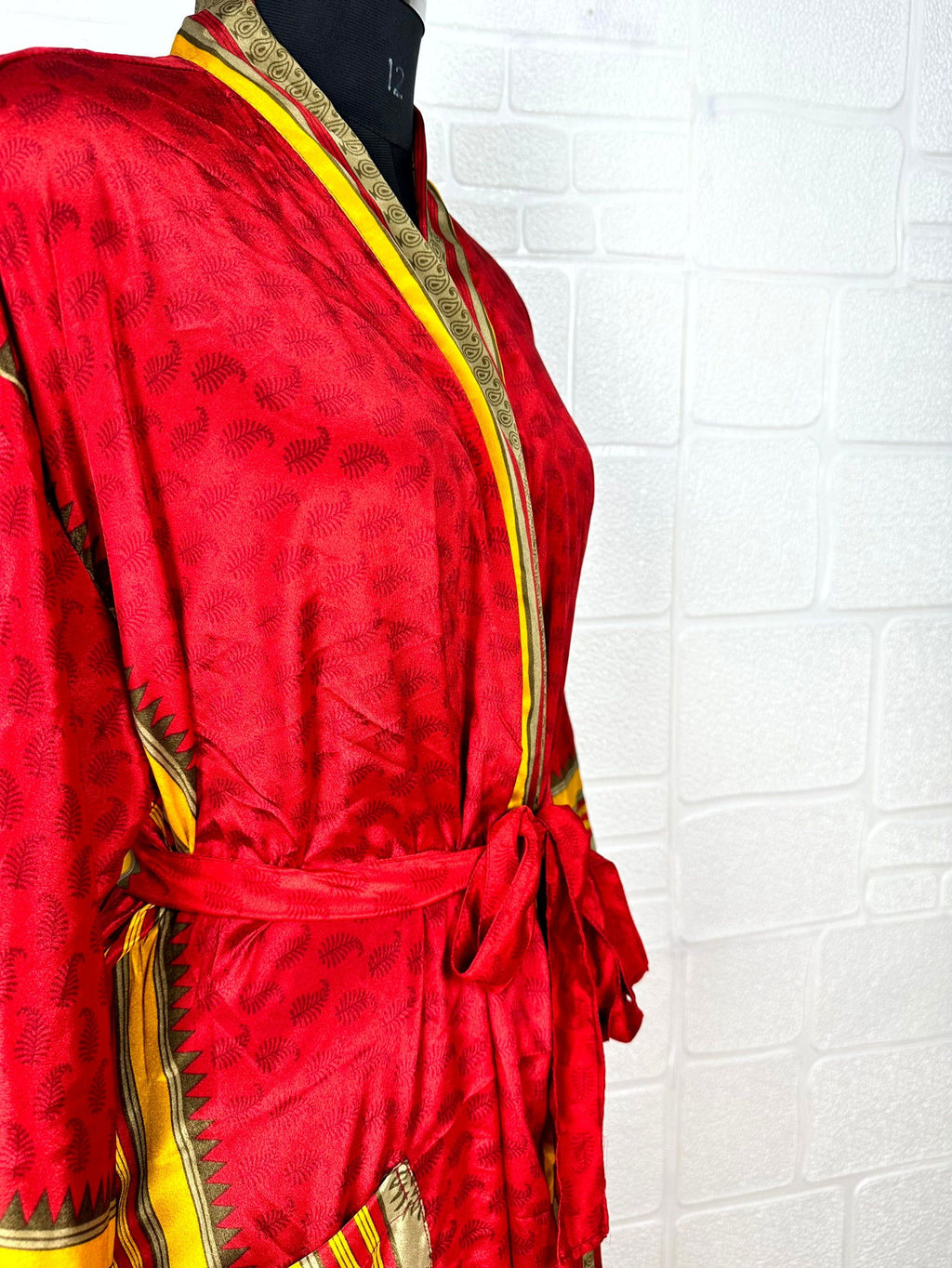 Women's Recycled Silk Kimono Robe in leaf