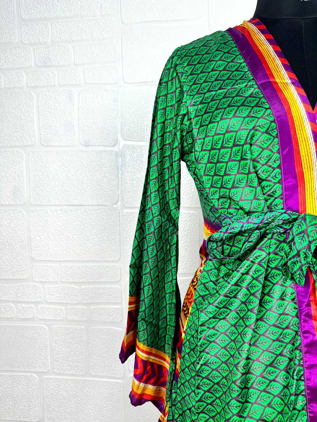 Women's Recycled Silk Kimono Robe in leaf