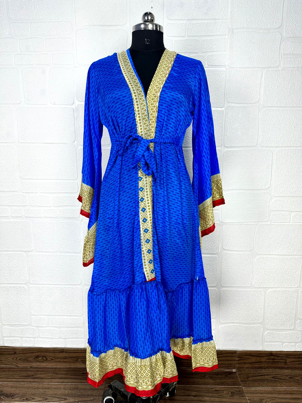 Women's Recycled Silk Kimono Robe in blue leaf