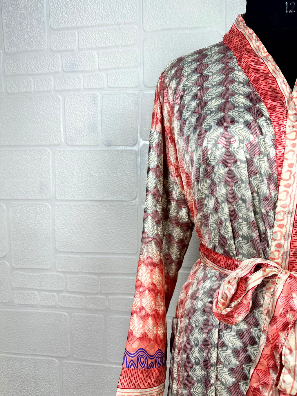 Women's Recycled Silk Kimono Robe in grey red leaf